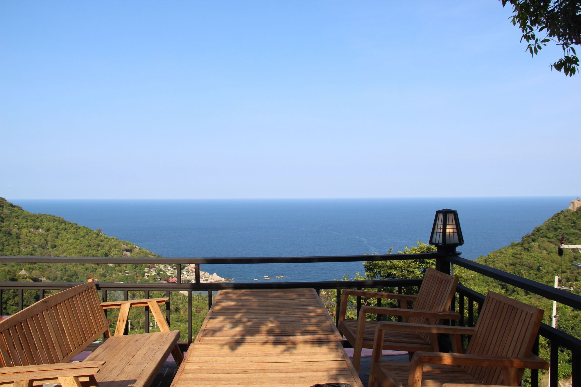 At Tanote Hotel Ko Tao Bagian luar foto